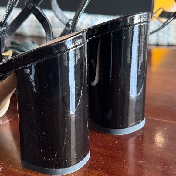 Kate Spade Charleton Black Floral Heels size 6 - Picture 4 of 5